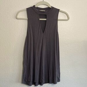Bear Dance Keyhole Neckline Tank Top Gray size Medium